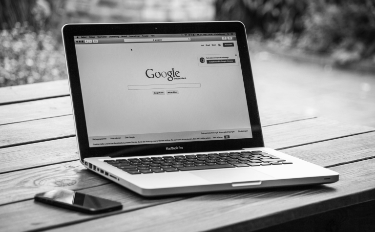 Google Ads vs SEO – milloin mainonta kannattaa ja milloin hakukoneoptimointi on parempi ratkaisu?
